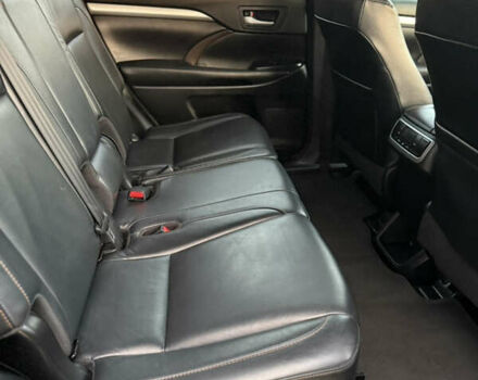 Черный Тойота Хайлендер, объемом двигателя 3.46 л и пробегом 123 тыс. км за 27000 $, фото 12 на Automoto.ua