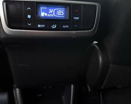 Черный Тойота Хайлендер, объемом двигателя 3.46 л и пробегом 123 тыс. км за 27000 $, фото 25 на Automoto.ua