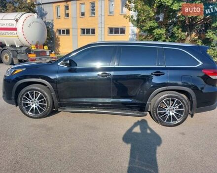 Тойота Хайлендер 2017 в Днепре (Днепропетровске) на Automoto.ua Черный Тойота Хайлендер, объемом двигателя 3.5 л и пробегом 155 тыс. км за 33700 $, фото 4 на Automoto.ua