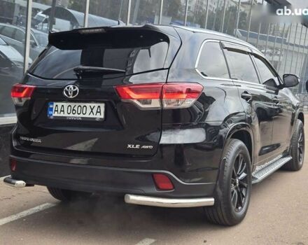 Чорний Тойота Хайлендер, об'ємом двигуна 3.5 л та пробігом 110 тис. км за 31300 $, фото 3 на Automoto.ua