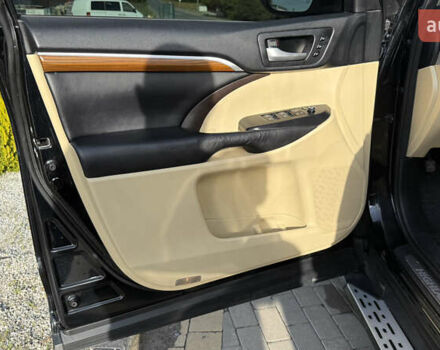 Черный Тойота Хайлендер, объемом двигателя 3.46 л и пробегом 394 тыс. км за 27800 $, фото 20 на Automoto.ua