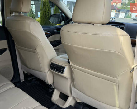 Черный Тойота Хайлендер, объемом двигателя 3.46 л и пробегом 394 тыс. км за 27800 $, фото 12 на Automoto.ua