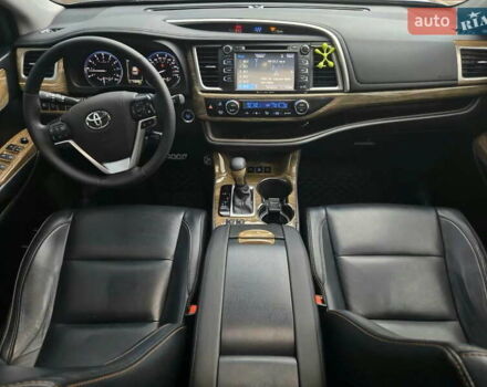 Черный Тойота Хайлендер, объемом двигателя 3.5 л и пробегом 110 тыс. км за 29200 $, фото 22 на Automoto.ua