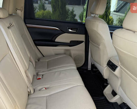 Черный Тойота Хайлендер, объемом двигателя 3.46 л и пробегом 394 тыс. км за 27800 $, фото 11 на Automoto.ua