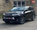 Черный Тойота Хайлендер, объемом двигателя 3.5 л и пробегом 225 тыс. км за 25990 $, фото 1 на Automoto.ua