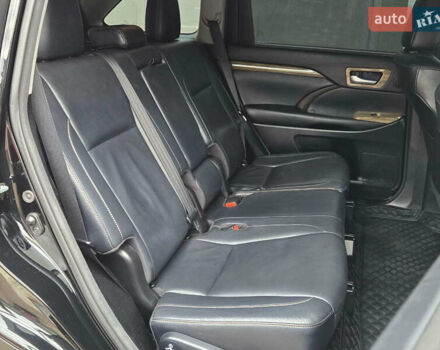 Черный Тойота Хайлендер, объемом двигателя 3.5 л и пробегом 110 тыс. км за 29200 $, фото 18 на Automoto.ua