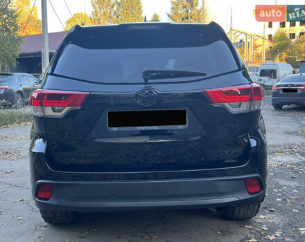 Черный Тойота Хайлендер, объемом двигателя 3.46 л и пробегом 200 тыс. км за 24500 $, фото 6 на Automoto.ua