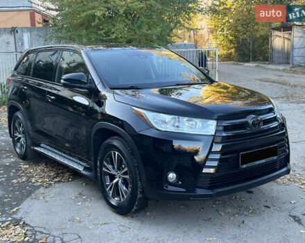 Черный Тойота Хайлендер, объемом двигателя 3.46 л и пробегом 200 тыс. км за 24500 $, фото 16 на Automoto.ua