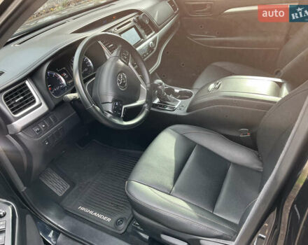 Черный Тойота Хайлендер, объемом двигателя 2.67 л и пробегом 106 тыс. км за 27000 $, фото 13 на Automoto.ua