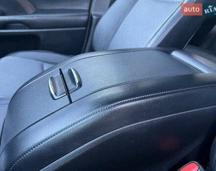 Черный Тойота Хайлендер, объемом двигателя 3.46 л и пробегом 200 тыс. км за 24500 $, фото 48 на Automoto.ua