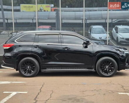 Черный Тойота Хайлендер, объемом двигателя 3.5 л и пробегом 110 тыс. км за 29200 $, фото 3 на Automoto.ua