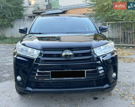 Черный Тойота Хайлендер, объемом двигателя 3.46 л и пробегом 200 тыс. км за 24500 $, фото 24 на Automoto.ua
