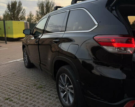 Черный Тойота Хайлендер, объемом двигателя 3.46 л и пробегом 123 тыс. км за 27000 $, фото 39 на Automoto.ua