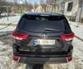 Чорний Тойота Хайлендер, об'ємом двигуна 3.46 л та пробігом 300 тис. км за 33000 $, фото 3 на Automoto.ua