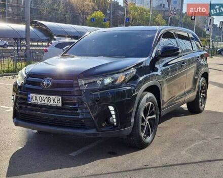 Черный Тойота Хайлендер, объемом двигателя 3.46 л и пробегом 49 тыс. км за 23700 $, фото 1 на Automoto.ua