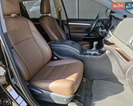 Черный Тойота Хайлендер, объемом двигателя 3.5 л и пробегом 49 тыс. км за 20900 $, фото 29 на Automoto.ua