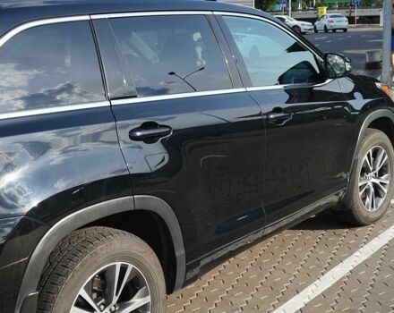 Черный Тойота Хайлендер, объемом двигателя 3.5 л и пробегом 65 тыс. км за 26500 $, фото 3 на Automoto.ua