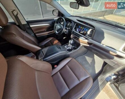 Черный Тойота Хайлендер, объемом двигателя 3.46 л и пробегом 49 тыс. км за 23700 $, фото 10 на Automoto.ua