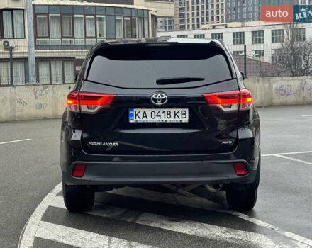 Черный Тойота Хайлендер, объемом двигателя 3.46 л и пробегом 49 тыс. км за 21700 $, фото 5 на Automoto.ua