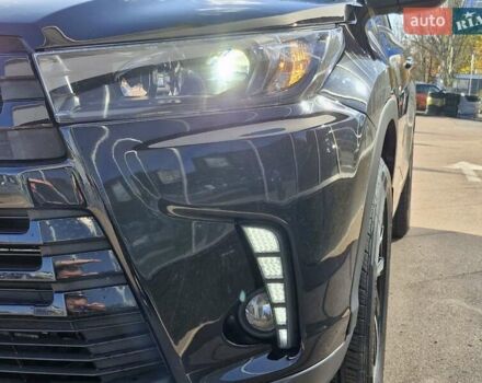 Черный Тойота Хайлендер, объемом двигателя 3.46 л и пробегом 49 тыс. км за 23700 $, фото 26 на Automoto.ua