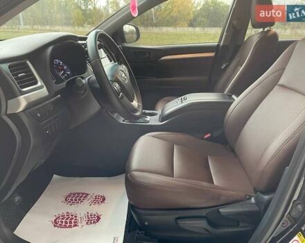 Черный Тойота Хайлендер, объемом двигателя 3.5 л и пробегом 49 тыс. км за 28500 $, фото 10 на Automoto.ua