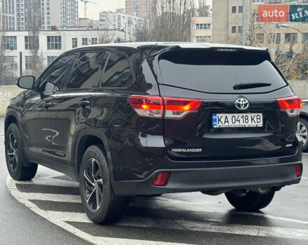 Черный Тойота Хайлендер, объемом двигателя 3.46 л и пробегом 49 тыс. км за 21700 $, фото 4 на Automoto.ua