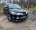 Черный Тойота Хайлендер, объемом двигателя 3.5 л и пробегом 150 тыс. км за 29000 $, фото 1 на Automoto.ua