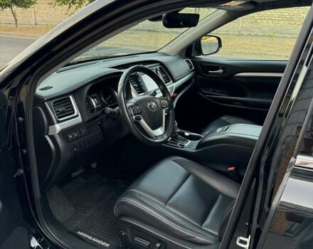 Черный Тойота Хайлендер, объемом двигателя 3.46 л и пробегом 100 тыс. км за 29900 $, фото 51 на Automoto.ua