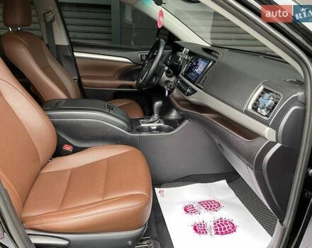 Черный Тойота Хайлендер, объемом двигателя 3.5 л и пробегом 49 тыс. км за 28500 $, фото 9 на Automoto.ua