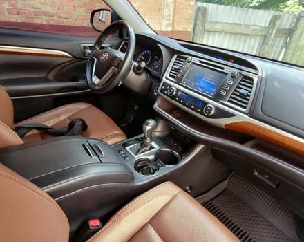 Чорний Тойота Хайлендер, об'ємом двигуна 3.46 л та пробігом 71 тис. км за 39000 $, фото 7 на Automoto.ua