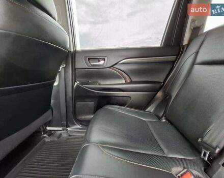 Чорний Тойота Хайлендер, об'ємом двигуна 3.46 л та пробігом 160 тис. км за 35200 $, фото 3 на Automoto.ua