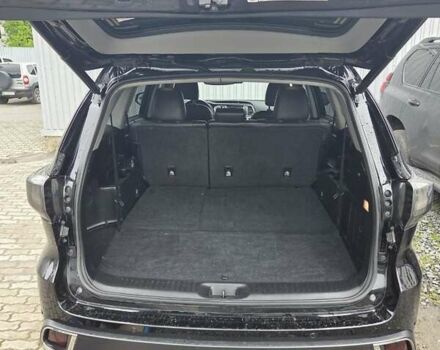 Черный Тойота Хайлендер, объемом двигателя 3.46 л и пробегом 193 тыс. км за 30000 $, фото 7 на Automoto.ua