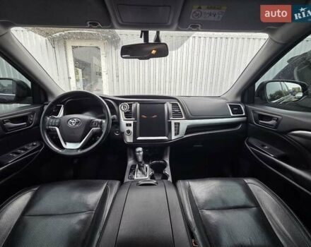 Черный Тойота Хайлендер, объемом двигателя 3.46 л и пробегом 193 тыс. км за 30000 $, фото 16 на Automoto.ua