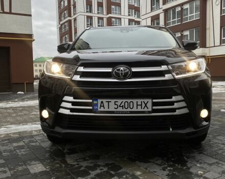 Черный Тойота Хайлендер, объемом двигателя 3.5 л и пробегом 97 тыс. км за 29999 $, фото 2 на Automoto.ua