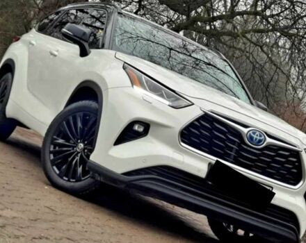 Черный Тойота Хайлендер, объемом двигателя 3 л и пробегом 30 тыс. км за 31500 $, фото 1 на Automoto.ua