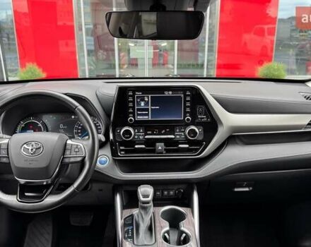 Тойота Хайлендер 2021 в Ивано-Франковске на Automoto.ua Черный Тойота Хайлендер, объемом двигателя 2.49 л и пробегом 97 тыс. км за 48437 $, фото 5 на Automoto.ua