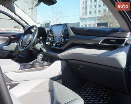 Тойота Хайлендер 2021 у Одесі на Automoto.ua Чорний Тойота Хайлендер, об'ємом двигуна 2.49 л та пробігом 32 тис. км за 41500 $, фото 41 на Automoto.ua