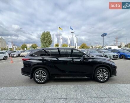 Тойота Хайлендер 2021 в Киеве на Automoto.ua Черный Тойота Хайлендер, объемом двигателя 3.46 л и пробегом 107 тыс. км за 41111 $, фото 4 на Automoto.ua