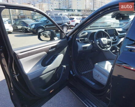 Тойота Хайлендер 2021 у Одесі на Automoto.ua Чорний Тойота Хайлендер, об'ємом двигуна 2.49 л та пробігом 32 тис. км за 41500 $, фото 17 на Automoto.ua