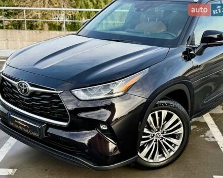 Тойота Хайлендер 2021 в Киеве на Automoto.ua Черный Тойота Хайлендер, объемом двигателя 3.46 л и пробегом 97 тыс. км за 46990 $, фото 7 на Automoto.ua