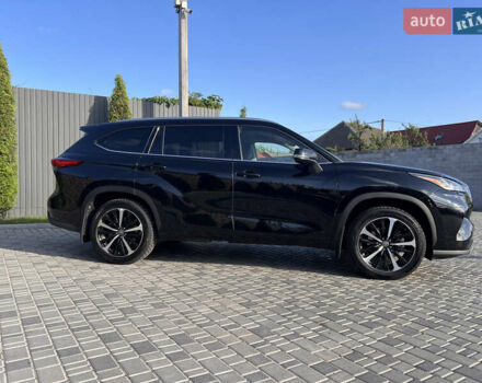 Тойота Хайлендер 2021 в Кропивницком (Кировограде) на Automoto.ua Черный Тойота Хайлендер, объемом двигателя 2.49 л и пробегом 47 тыс. км за 59000 $, фото 2 на Automoto.ua