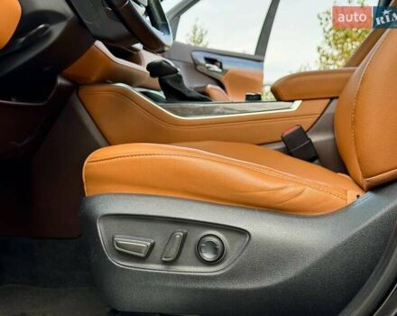 Тойота Хайлендер 2021 в Киеве на Automoto.ua Черный Тойота Хайлендер, объемом двигателя 3.46 л и пробегом 97 тыс. км за 46990 $, фото 22 на Automoto.ua