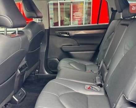 Тойота Хайлендер 2021 в Ивано-Франковске на Automoto.ua Черный Тойота Хайлендер, объемом двигателя 2.49 л и пробегом 97 тыс. км за 48437 $, фото 4 на Automoto.ua