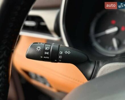 Тойота Хайлендер 2021 в Киеве на Automoto.ua Черный Тойота Хайлендер, объемом двигателя 3.46 л и пробегом 97 тыс. км за 46990 $, фото 48 на Automoto.ua