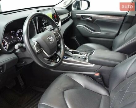 Черный Тойота Хайлендер, объемом двигателя 3.46 л и пробегом 33 тыс. км за 53000 $, фото 4 на Automoto.ua