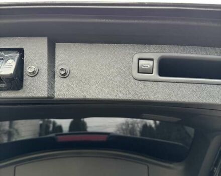 Чорний Тойота Хайлендер, об'ємом двигуна 3.46 л та пробігом 26 тис. км за 57600 $, фото 45 на Automoto.ua