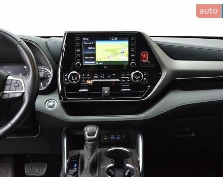 Черный Тойота Хайлендер, объемом двигателя 3.46 л и пробегом 33 тыс. км за 53000 $, фото 6 на Automoto.ua