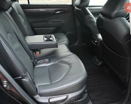 Черный Тойота Хайлендер, объемом двигателя 2.49 л и пробегом 107 тыс. км за 47377 $, фото 6 на Automoto.ua