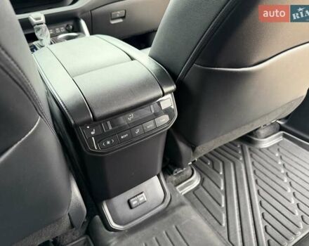 Черный Тойота Хайлендер, объемом двигателя 2.49 л и пробегом 18 тыс. км за 66700 $, фото 24 на Automoto.ua