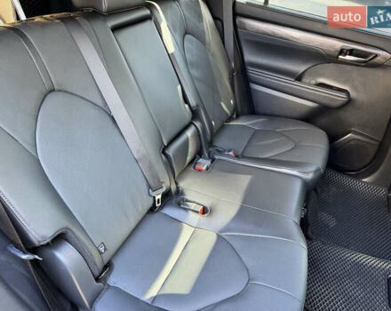 Тойота Хайлендер 2024 в Ирпене на Automoto.ua Черный Тойота Хайлендер, объемом двигателя 2.49 л и пробегом 39 тыс. км за 67500 $, фото 17 на Automoto.ua